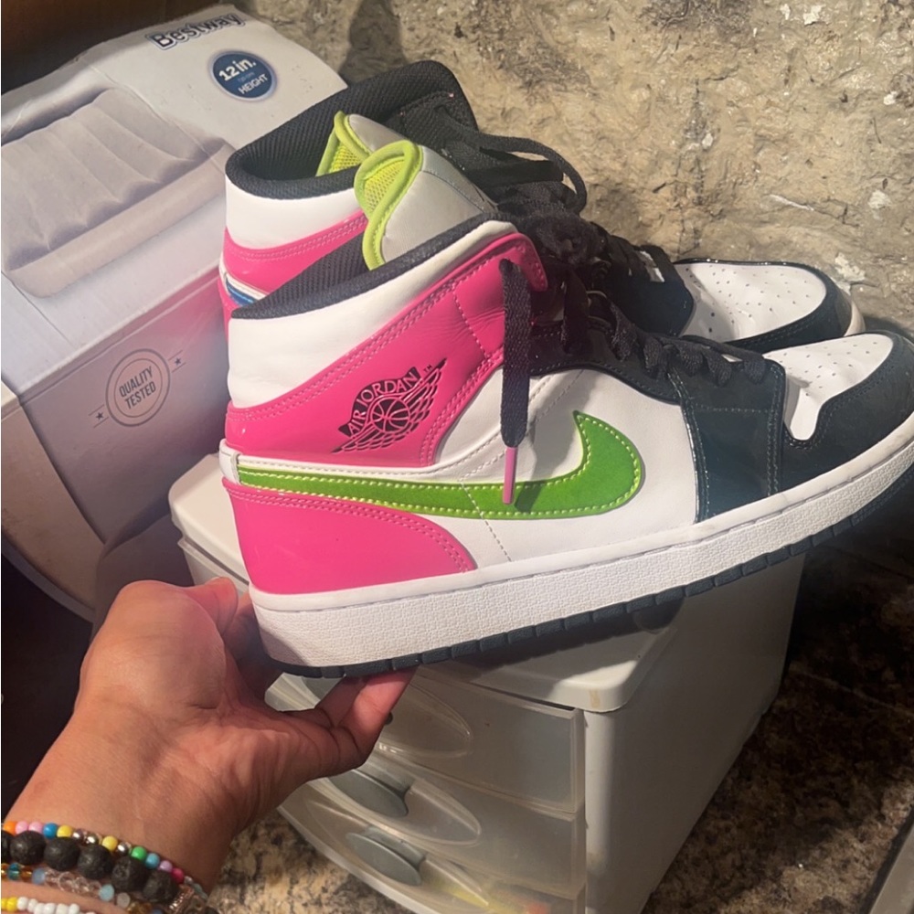 Air Jordan 1 Mid